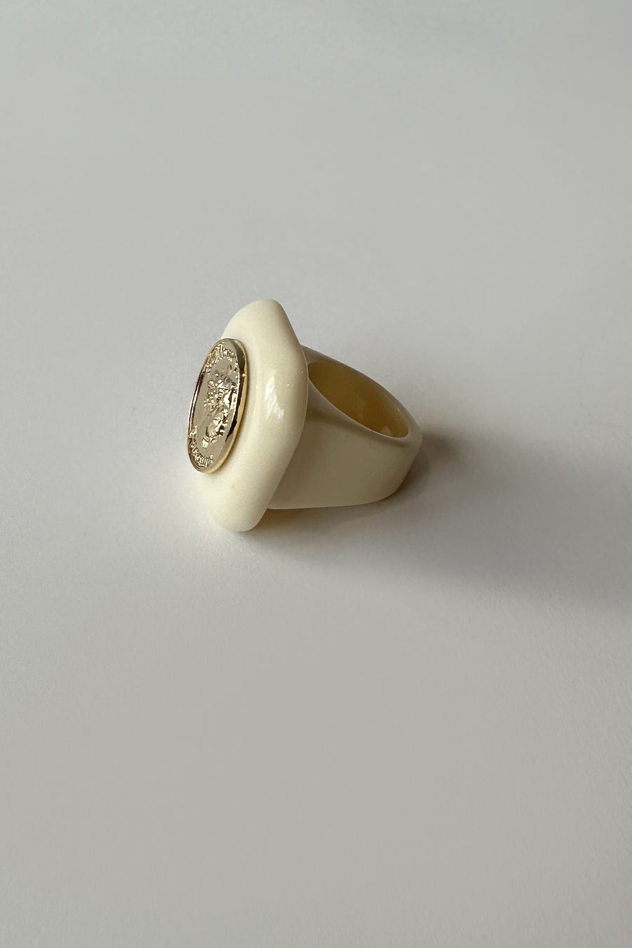 Ava chunky Ring Cream