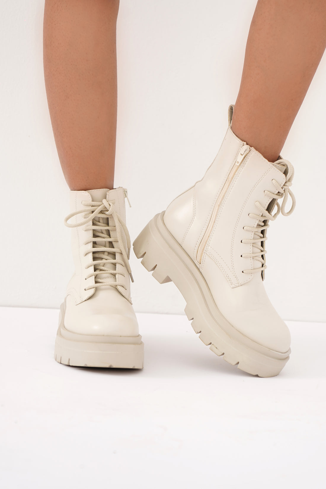 EMBER CHUNKY BOOTS CREAM